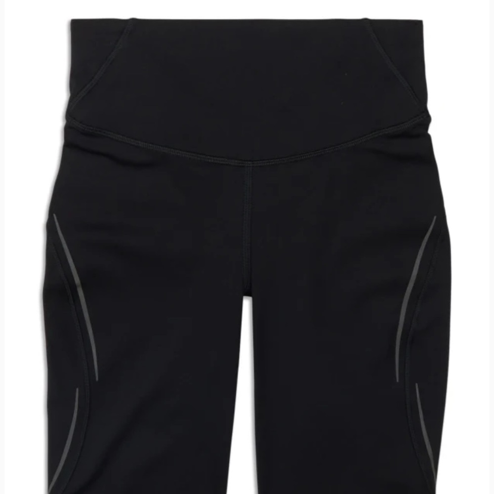 lululemon
Base Pace High-Rise Reflective Short size 6
